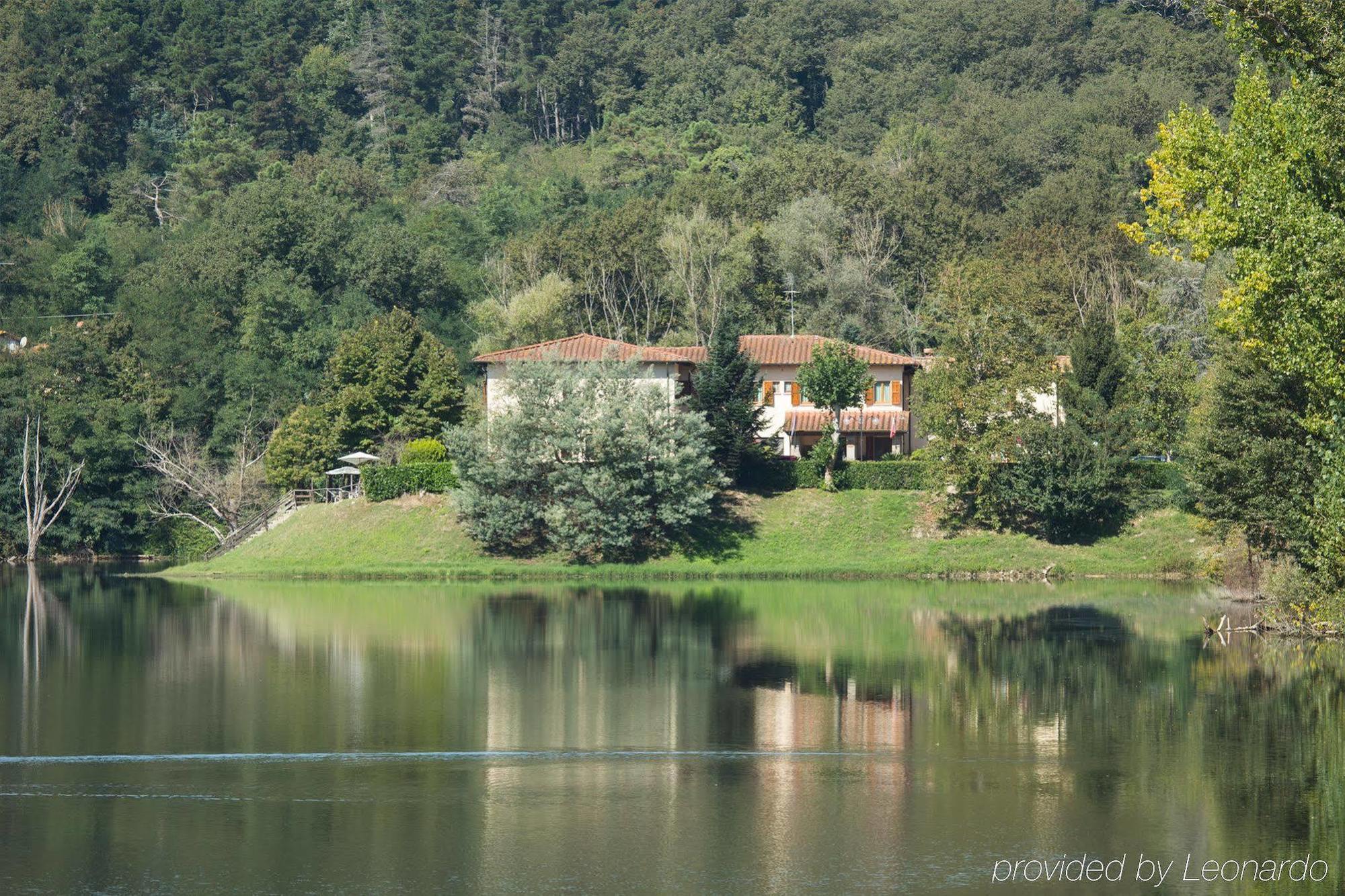 Hotel Del Lago Cavriglia Eksteriør bilde