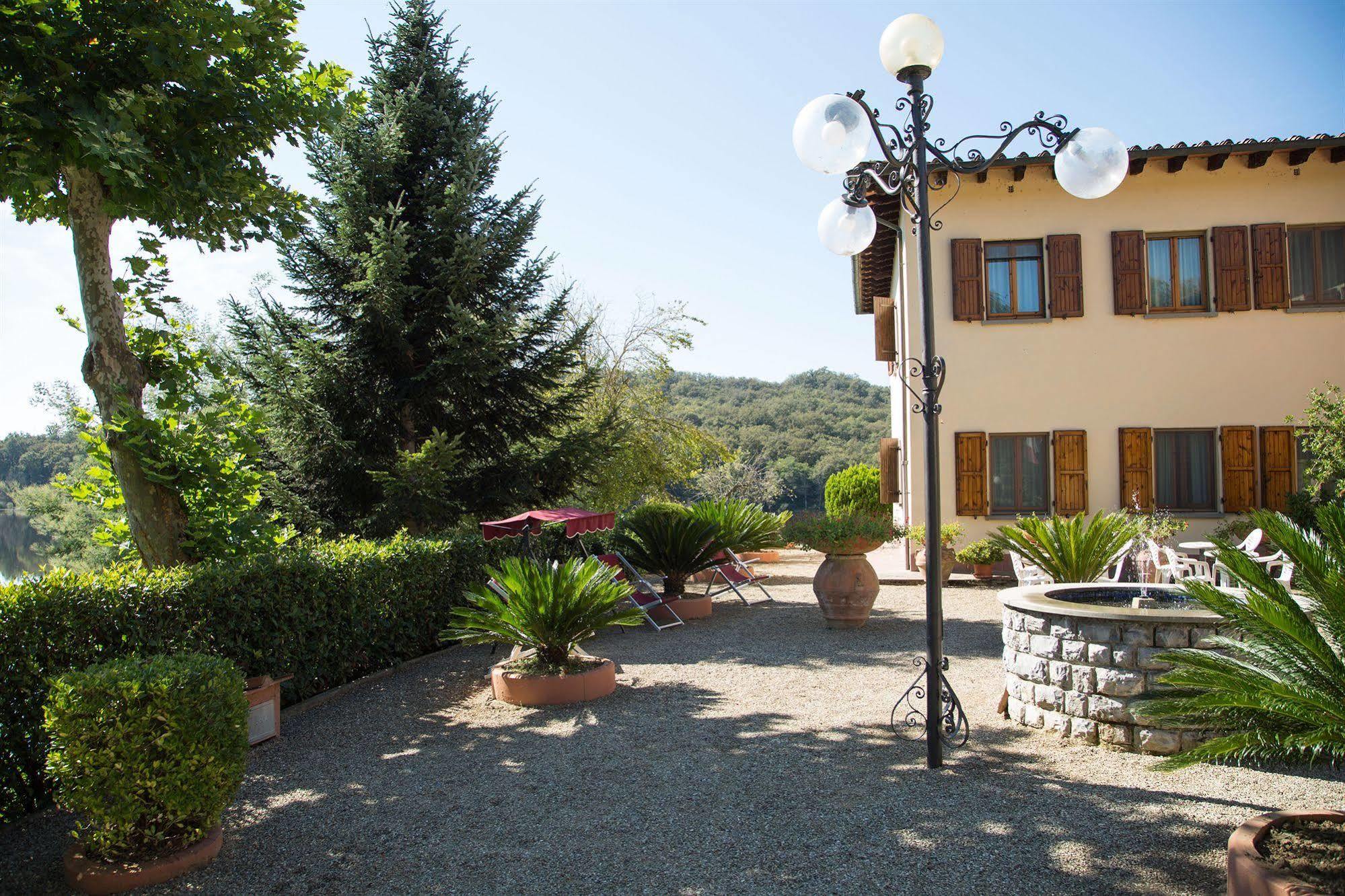 Hotel Del Lago Cavriglia Eksteriør bilde